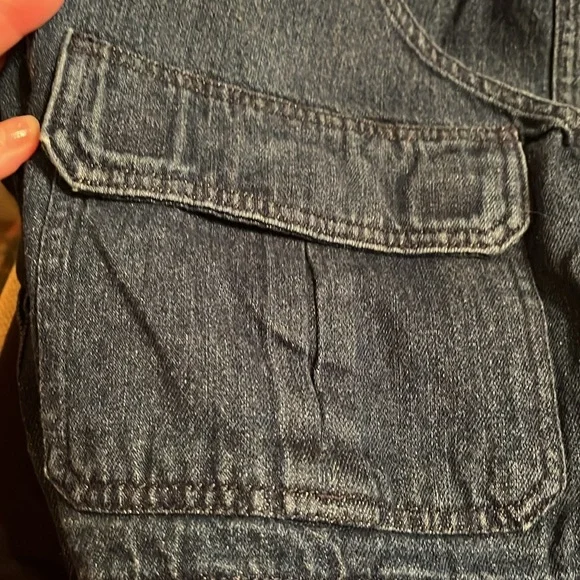 Croft & Barrow size 50 x 9” denim cargo jean shorts elastic side waist 6 pockets - Picture 3 of 8